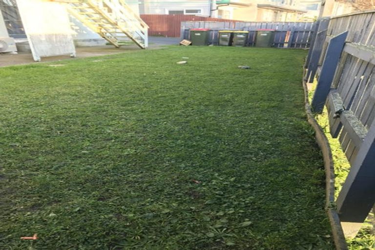 Photo of property in 7/30 Treadwell Street, Naenae, Lower Hutt, 5011