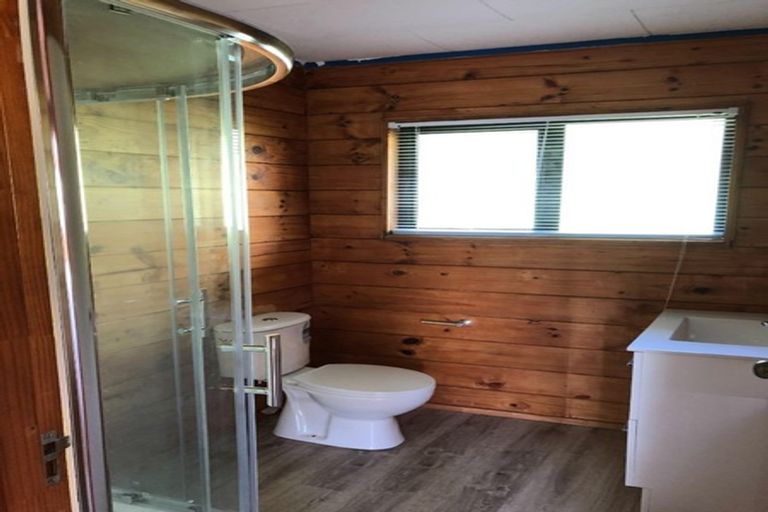 Photo of property in 12 Delshaw Avenue, Stanmore Bay, Whangaparaoa, 0932