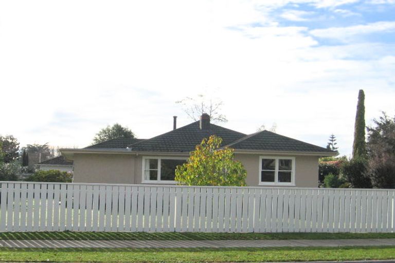 Photo of property in 102 Charlotte Crescent, Mayfair, Hastings, 4122