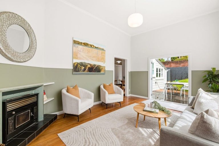 Photo of property in 68 The Parade, Island Bay, Wellington, 6023