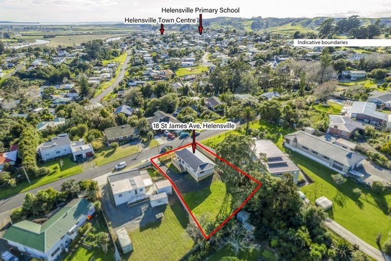 Photo of property in 18 St James Avenue, Helensville, 0800