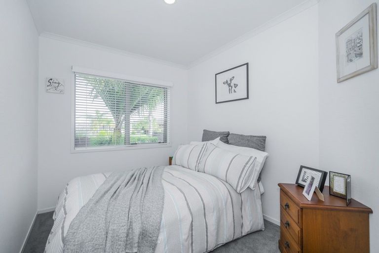 Photo of property in 10 Waitotara Way, Whitianga, 3510