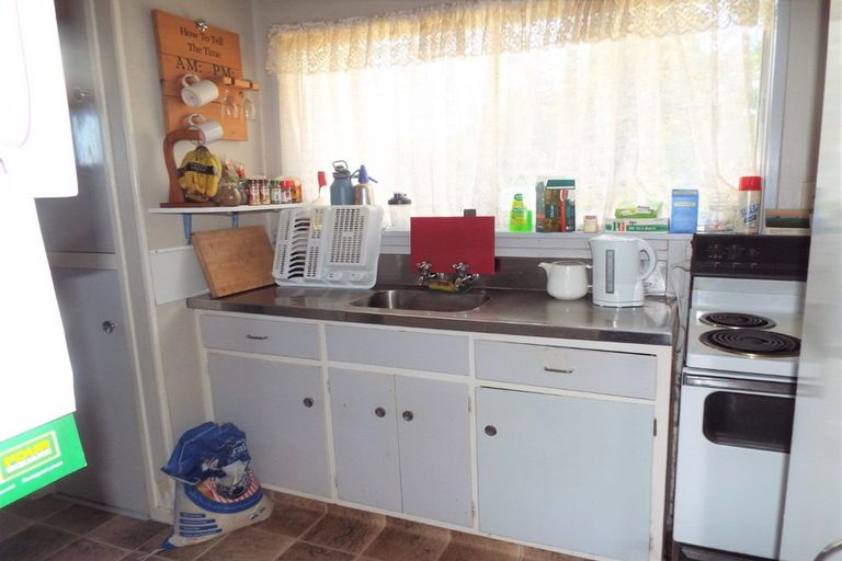 Photo of property in 8b Kouma Place, Fairy Springs, Rotorua, 3015