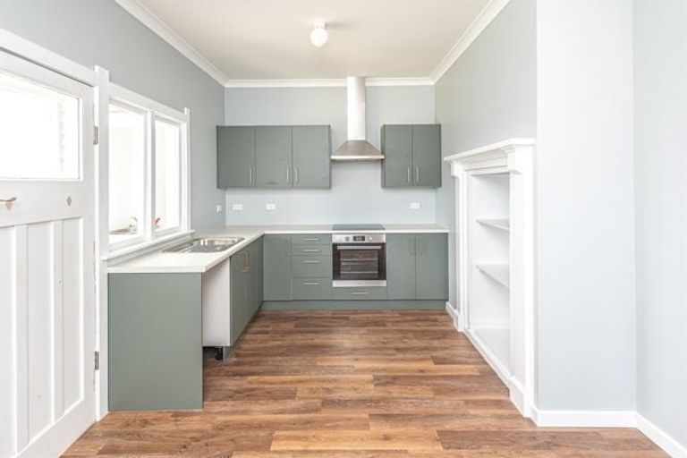 Photo of property in 34 Aotea Street, Castlecliff, Whanganui, 4501