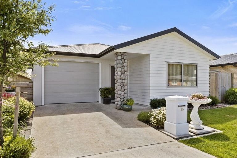 Photo of property in 15 Te Toru Street, Taita, Lower Hutt, 5011