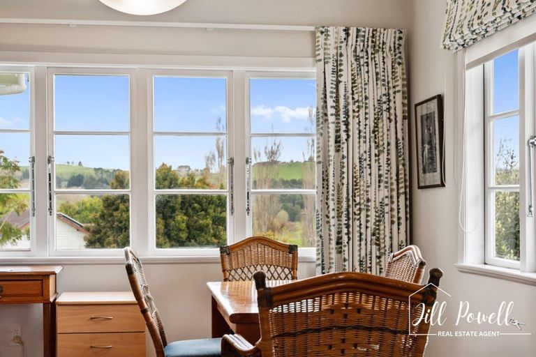 Photo of property in 13 View Street, Maungaturoto, 0520