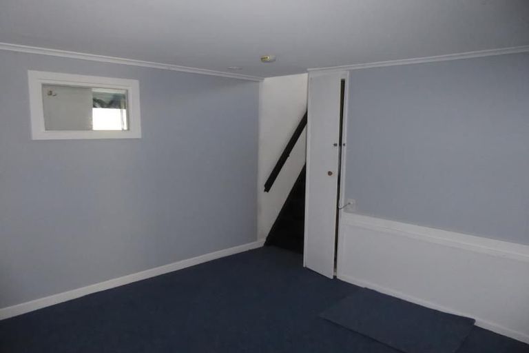 Photo of property in 9 Camrose Grove, Kingston, Wellington, 6021