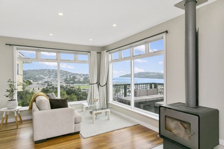 Photo of property in 93 Duncan Terrace, Kilbirnie, Wellington, 6022