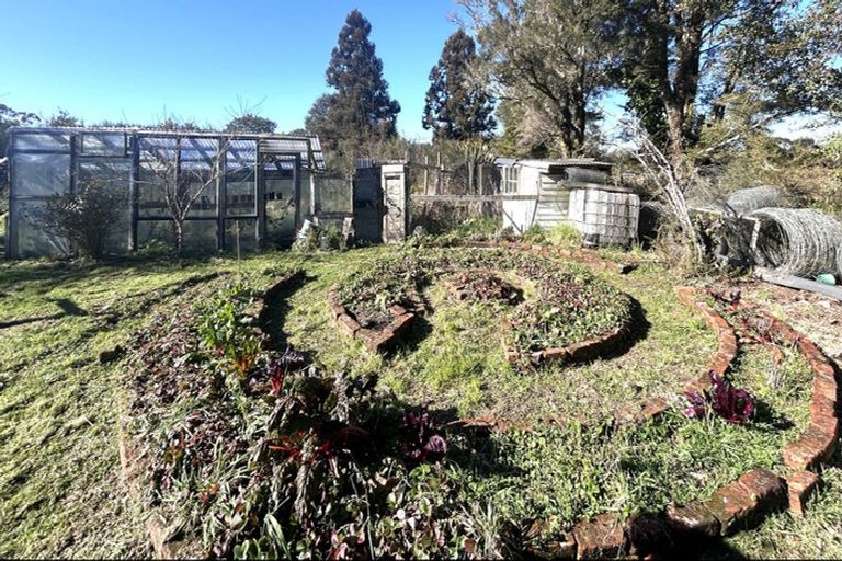 Photo of property in 108 Main Road, Blackball, 7804