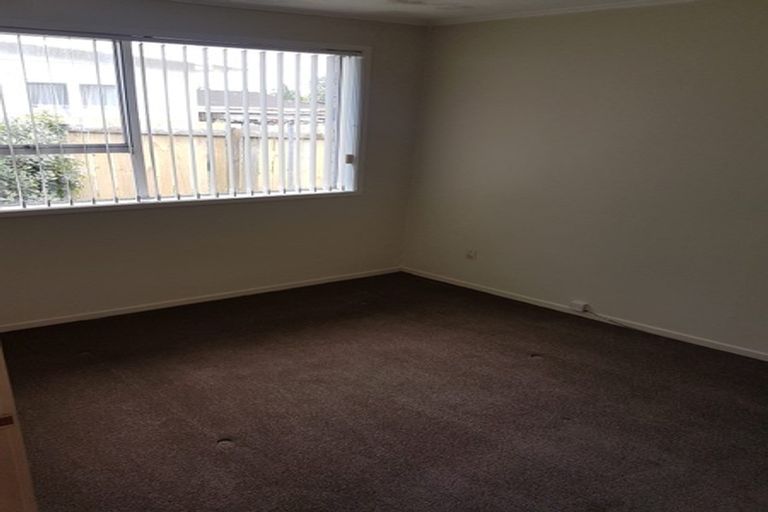 Photo of property in 156 Lincoln Road, Henderson, Auckland, 0610