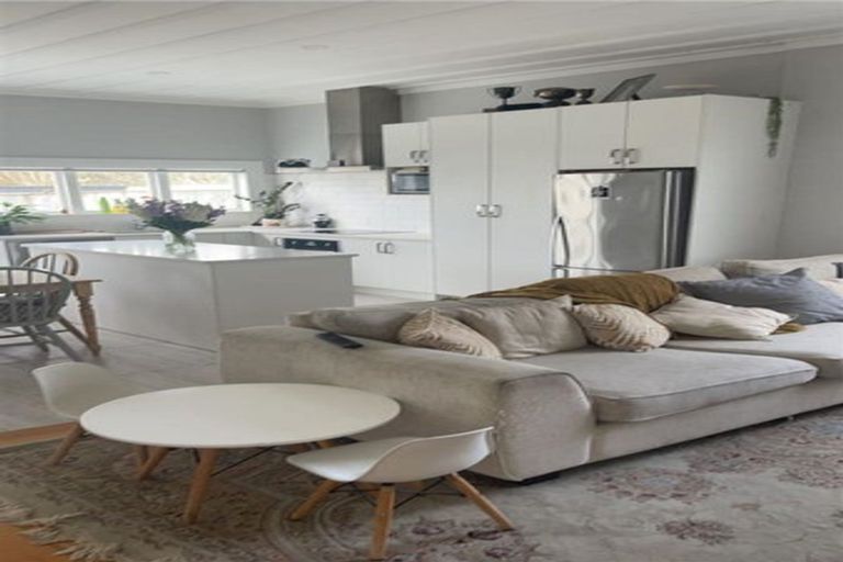 Photo of property in 22 Domain Street, Waiuku, 2123