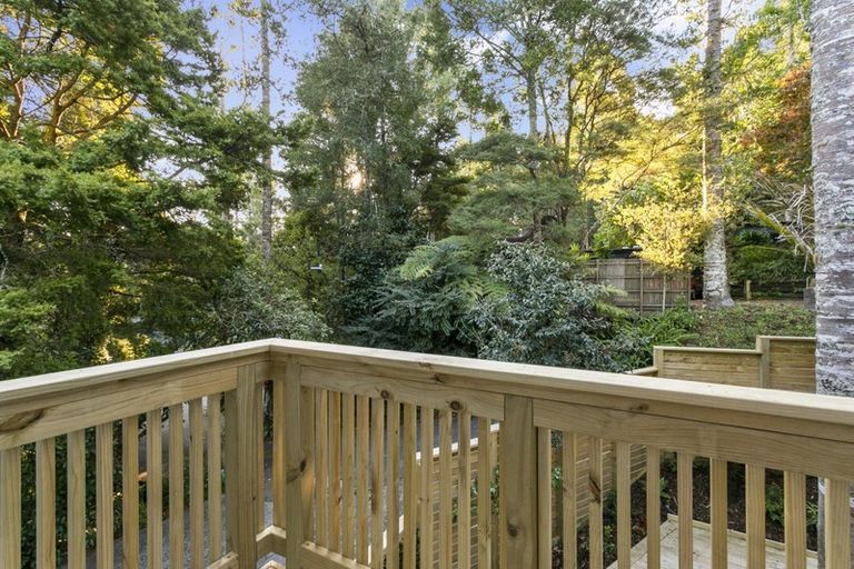 Photo of property in 1/24 Ridgewood Crescent, Birkenhead, Auckland, 0626