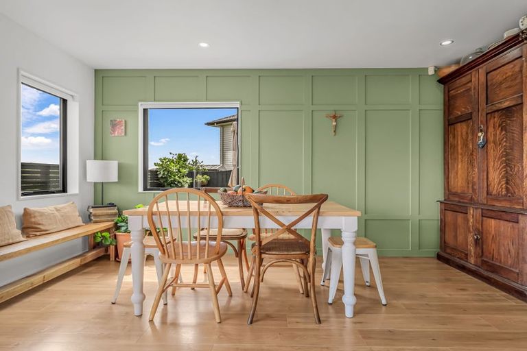 Photo of property in 1 Nga Waka Place, Mangere, Auckland, 2022