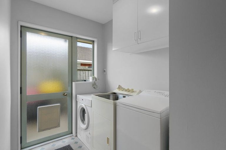 Photo of property in 1/15 Showgate Avenue, Sockburn, Christchurch, 8042