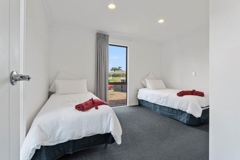 Photo of property in 6 Ohope Place, Papamoa Beach, Papamoa, 3118