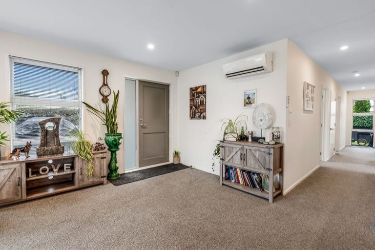 Photo of property in 21 Ashdown Way, Rolleston, 7615