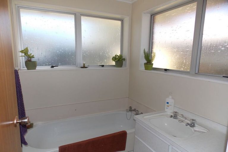 Photo of property in 14a Terry Crescent, Milson, Palmerston North, 4414