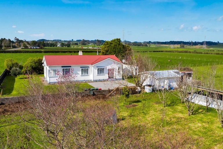 Photo of property in 250 Te Arei Road, Huirangi, New Plymouth, 4373