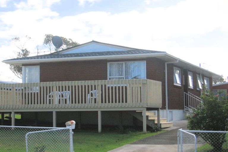 Photo of property in 8 Murillo Place, Henderson, Auckland, 0612