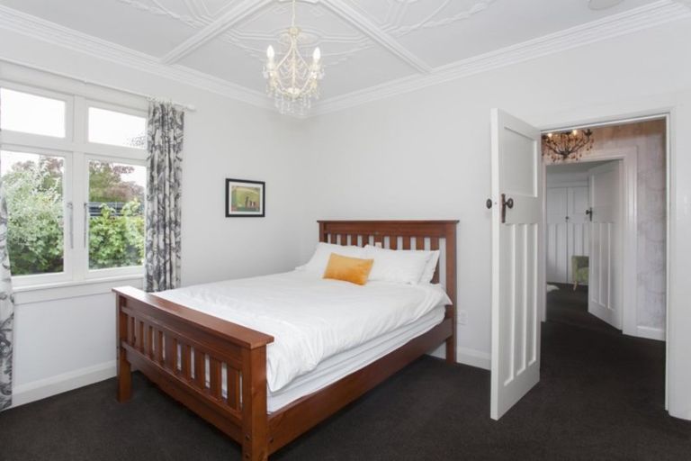 Photo of property in 4 Milverton Avenue, Hokowhitu, Palmerston North, 4410