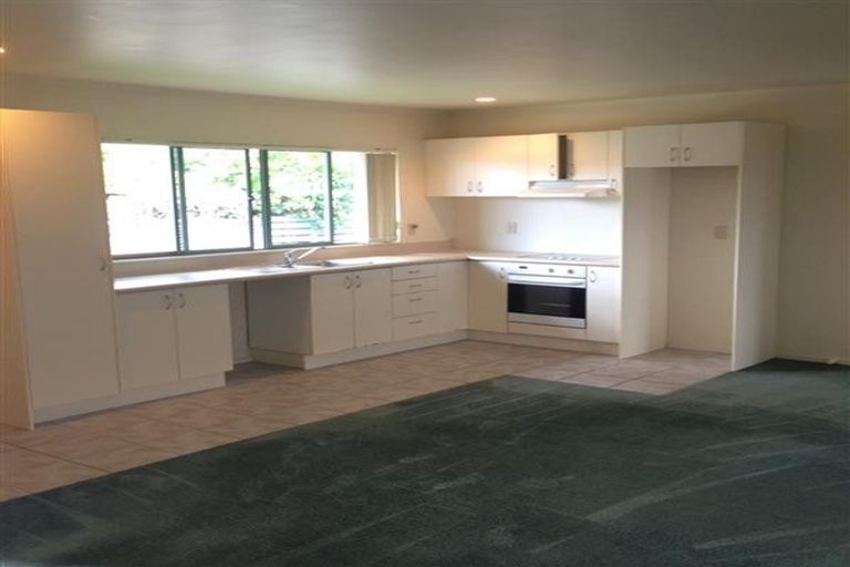 Photo of property in 19 Neta Grove, Henderson, Auckland, 0612