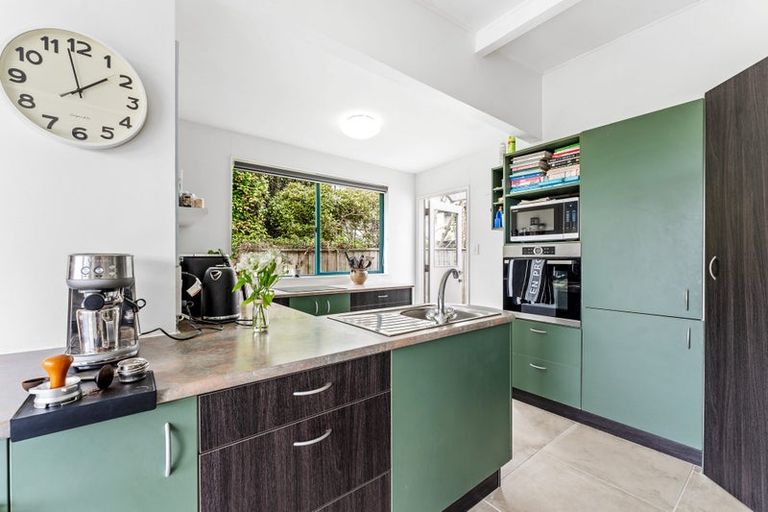 Photo of property in 3 Delshaw Avenue, Stanmore Bay, Whangaparaoa, 0932