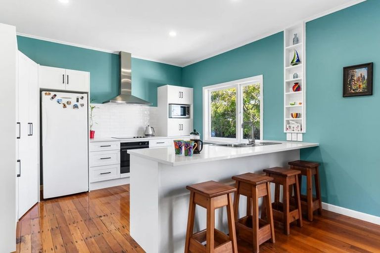 Photo of property in 1 Kelvyn Grove, Hillpark, Auckland, 2102