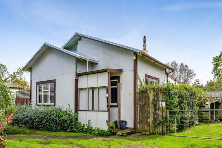 Photo of property in 77 Kapuni Street, Manaia, 4612