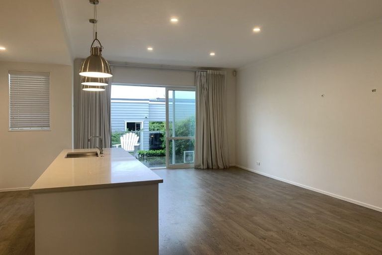 Photo of property in 189 Hobsonville Point Road, Hobsonville, Auckland, 0616