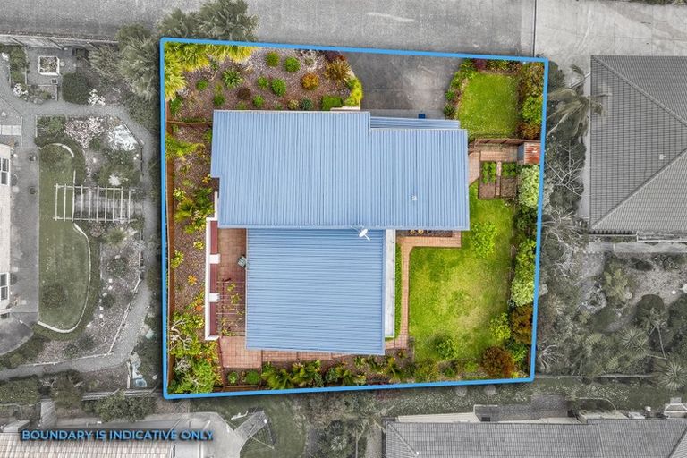 Photo of property in 74 Rivervale Grove, Stanmore Bay, Whangaparaoa, 0932