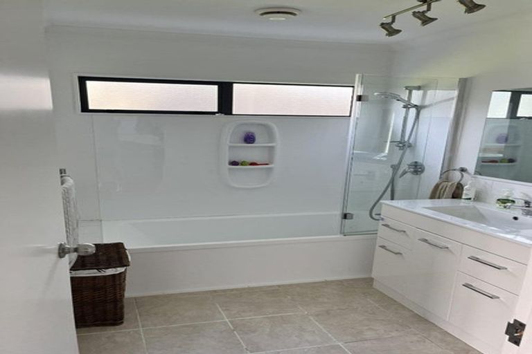 Photo of property in 21 Pyrite Street, Westgate, Auckland, 0614