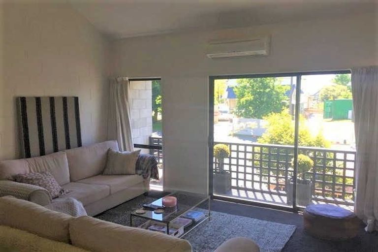 Photo of property in 2/168 Kilmore Street, Christchurch Central, Christchurch, 8013