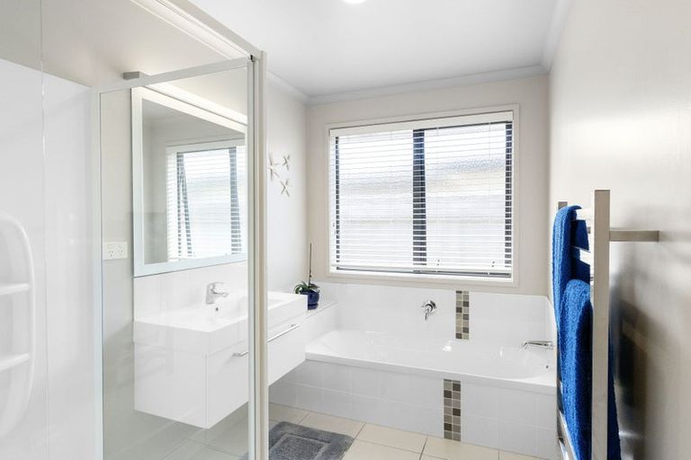 Photo of property in 81 Awatea Avenue, Paraparaumu, 5032