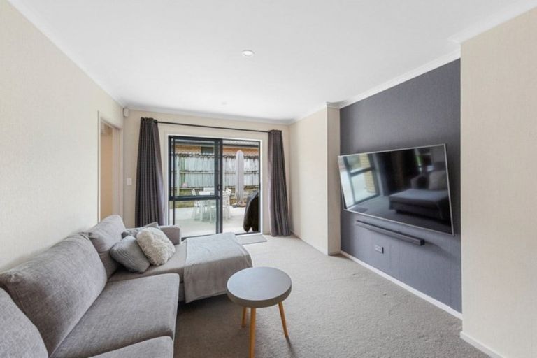 Photo of property in 77 Isabella Drive, Pukekohe, 2120