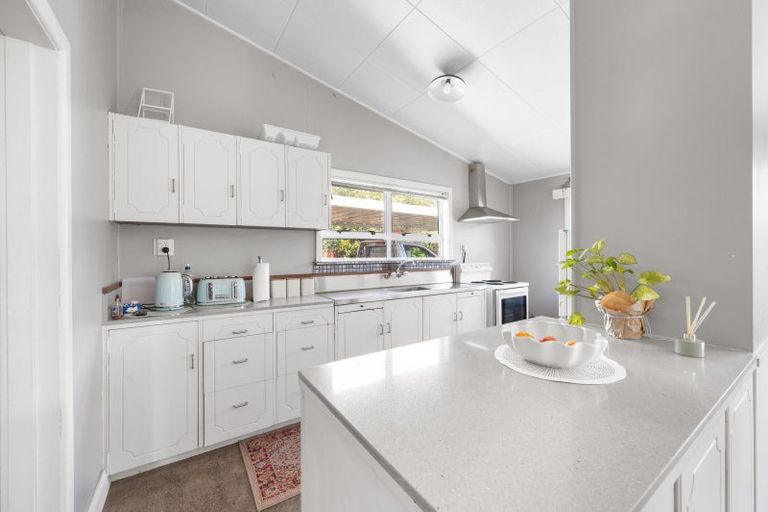 Photo of property in 103 Latham Street, Marewa, Napier, 4110