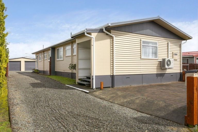 Photo of property in 4 Mihipeka Grove, Turangi, 3334