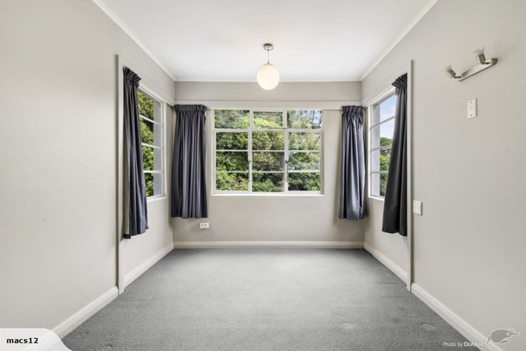 Photo of property in 13a Kim Street, Khandallah, Wellington, 6035