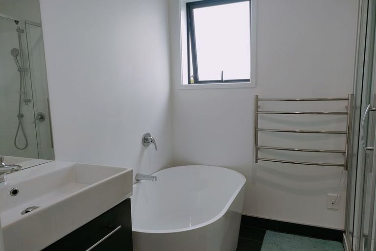 Photo of property in 32 Opoka Street, Takanini, 2110