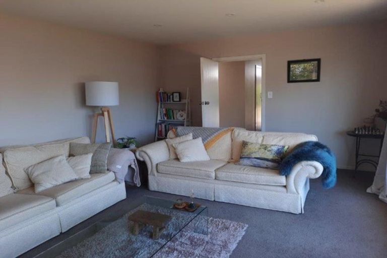 Photo of property in 16 Hadlow Place, Burnside, Christchurch, 8041