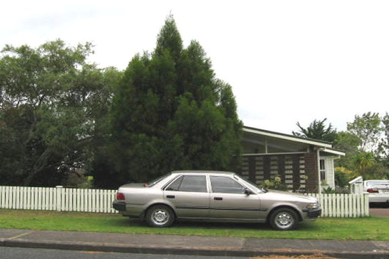 Photo of property in 11 Springfield Street, Forrest Hill, Auckland, 0620