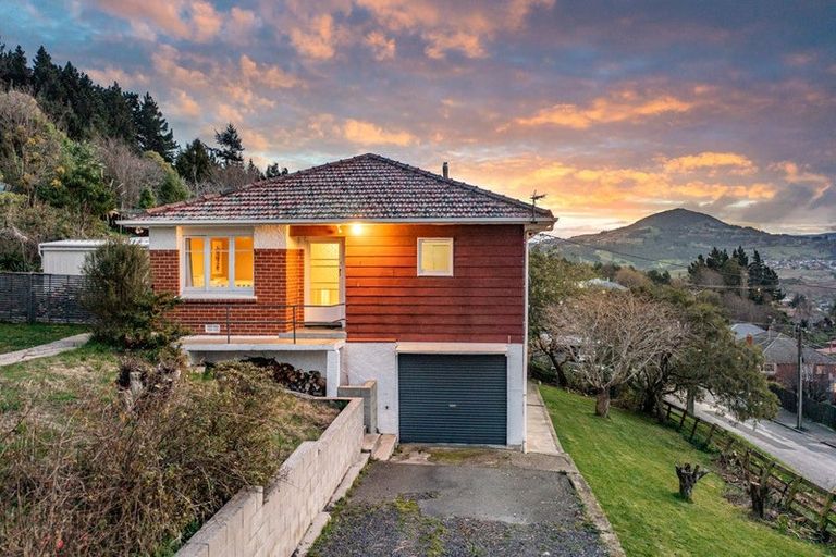 Photo of property in 2a Church Hill Road, Green Island, Dunedin, 9018