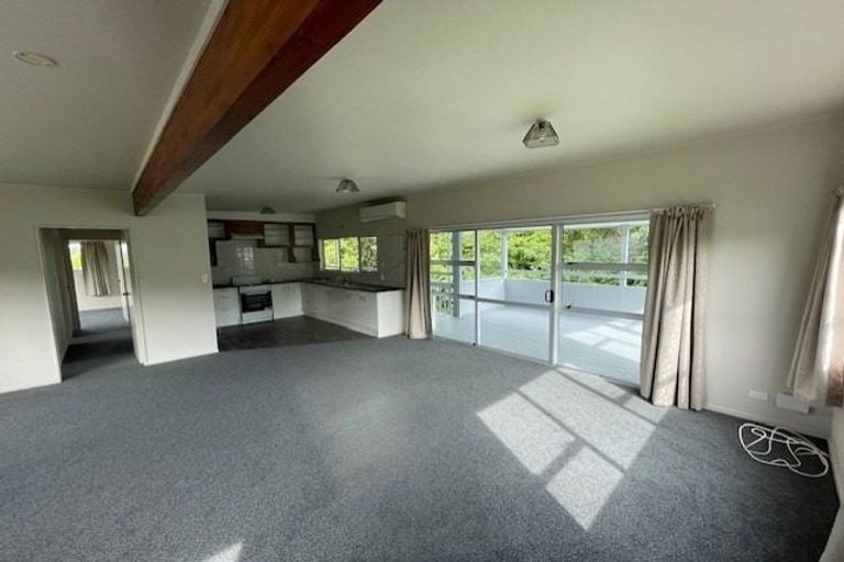 Photo of property in 23b Brian Crescent, Stanmore Bay, Whangaparaoa, 0932