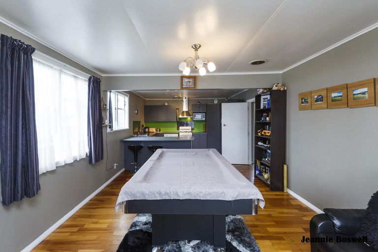 Photo of property in 3 Kupe Place, Highbury, Palmerston North, 4412