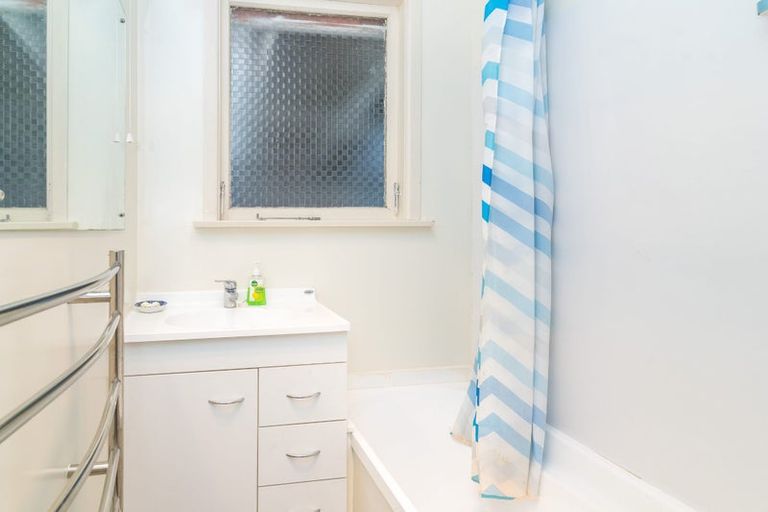 Photo of property in 54 Dryden Street, Milton, 9220