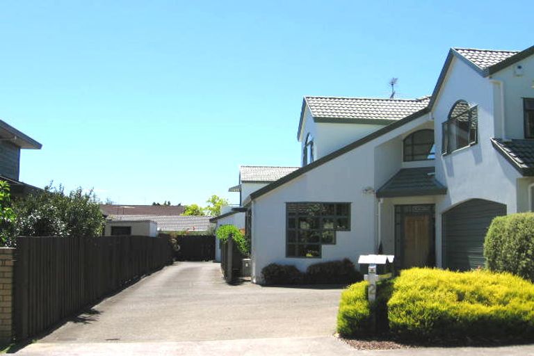 Photo of property in 1/2 Stratford Avenue, Milford, Auckland, 0620