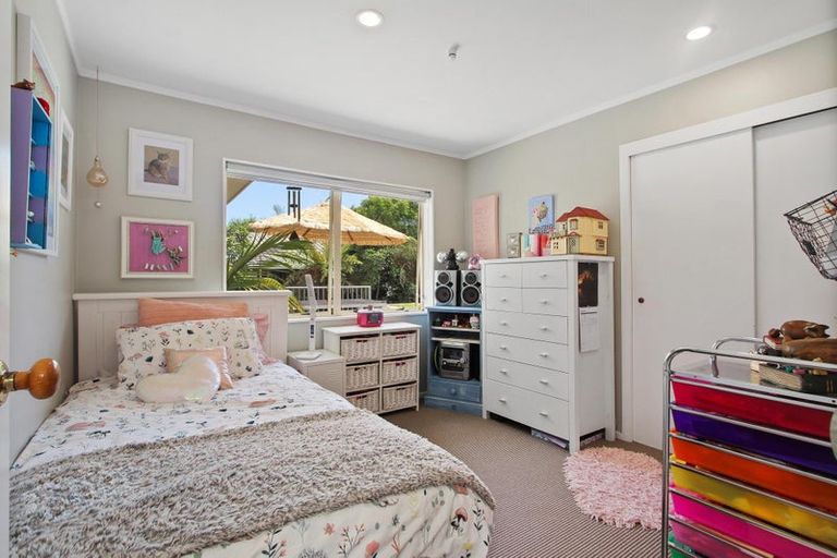 Photo of property in 27 Stella Drive, Clarks Beach, 2122