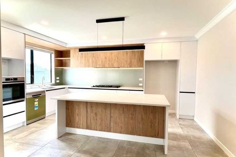 Photo of property in 1 Sager Midgley Road, Hobsonville, Auckland, 0616