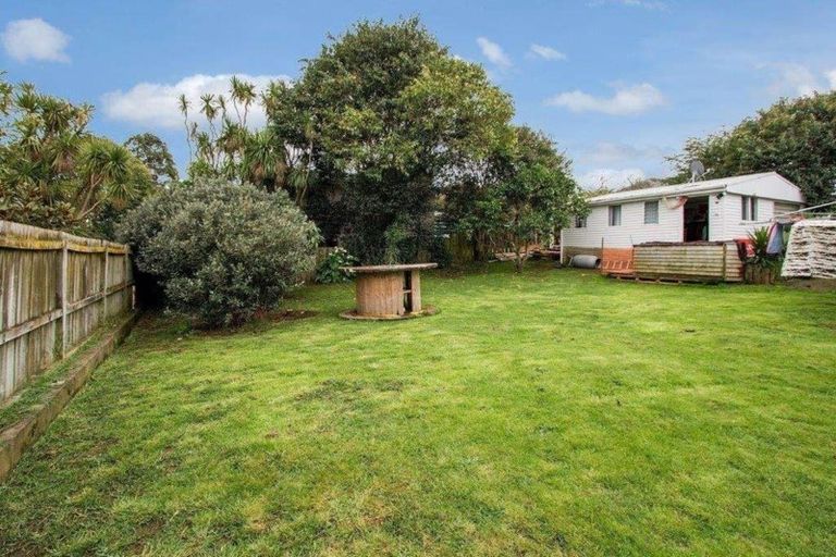 Photo of property in 15 Surrey Street, Manurewa, Auckland, 2102