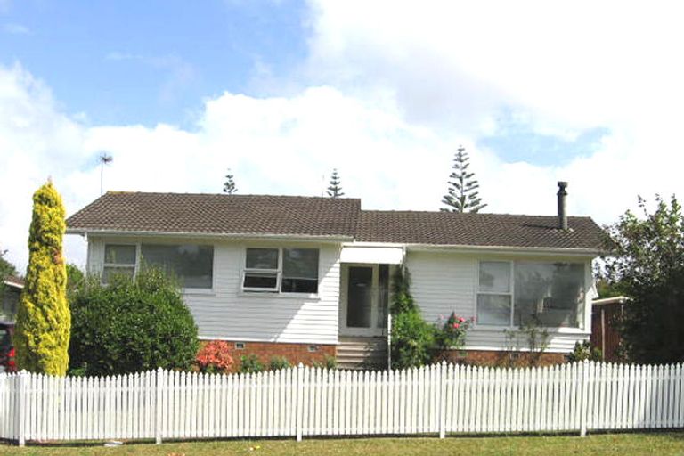 Photo of property in 6 Thornlow Street, Glendene, Auckland, 0602