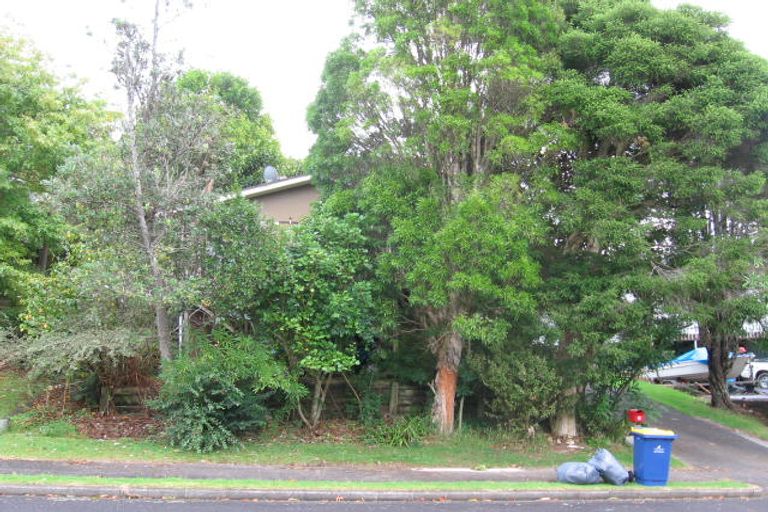 Photo of property in 8 Kotinga Avenue, Glen Eden, Auckland, 0602